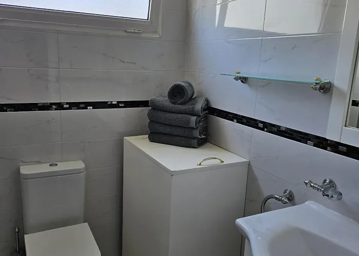 Club Atlantis 148 - One Bed Адехе