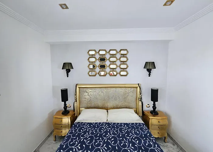 Club Atlantis 148 - One Bed * Адехе